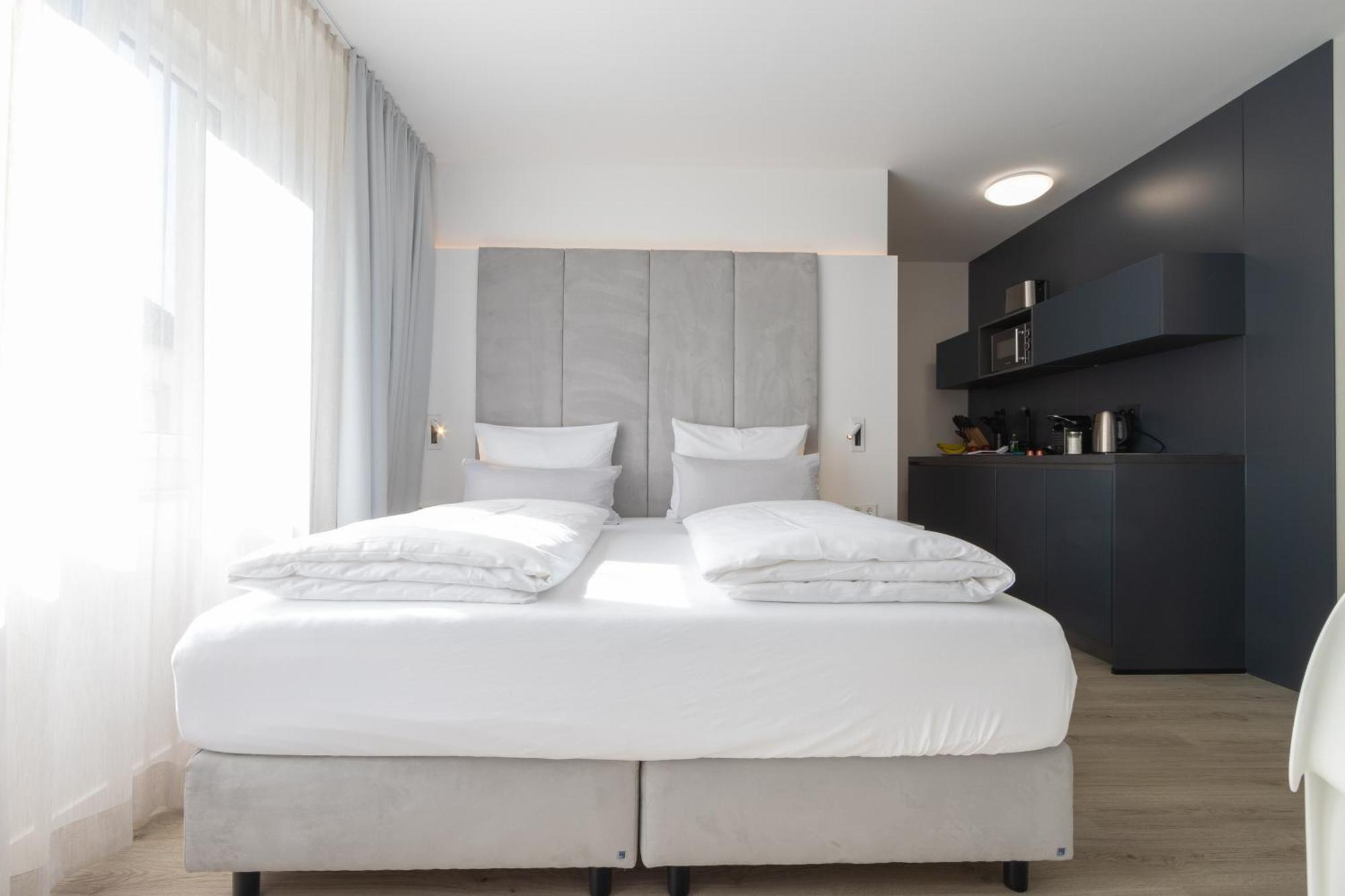Zzzpace Smart-Hotel Крефелд Екстериор снимка